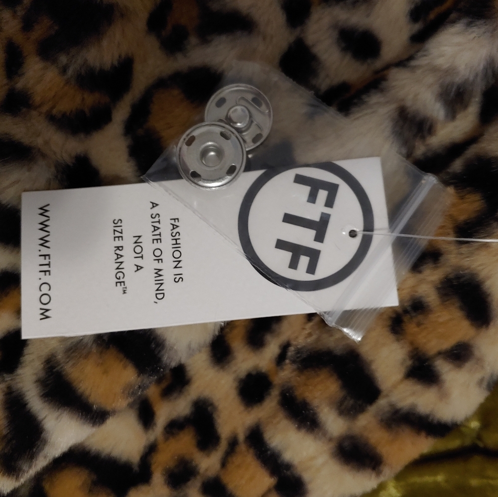 Puffy leopard jacket - Picture 7 of 8